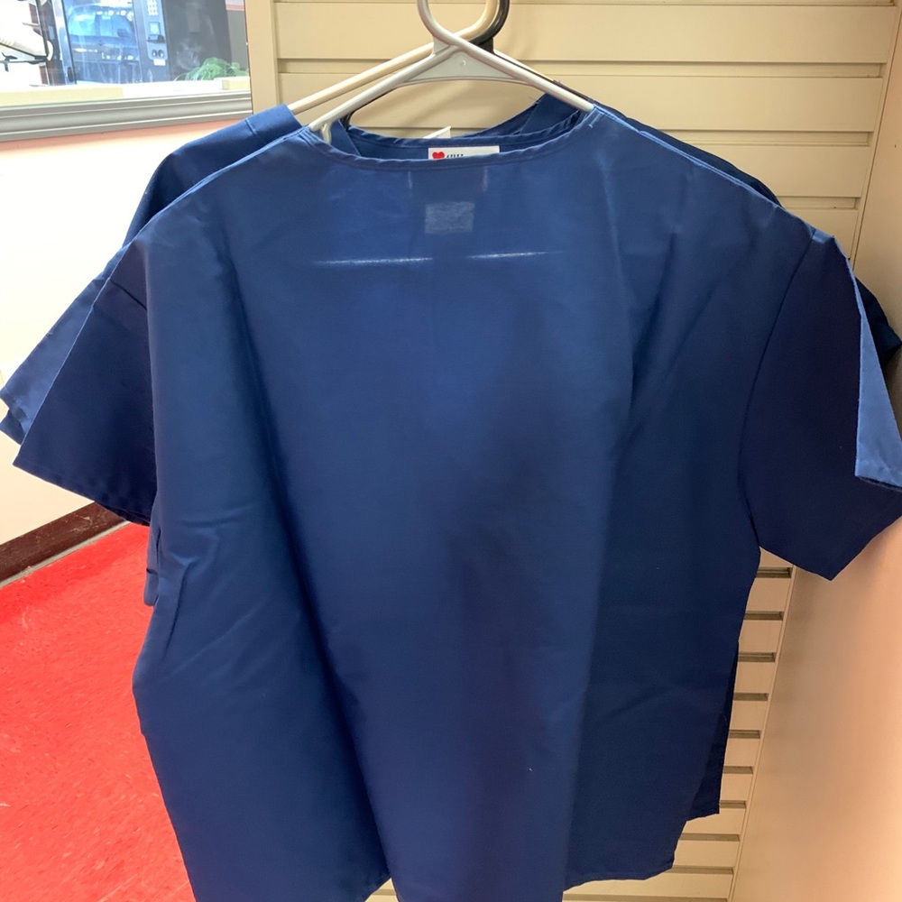 Basic Scrub Top - Picture 3 of 3
